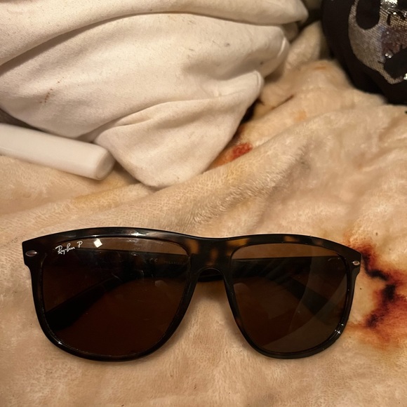 Ray ban shades - Picture 1 of 3